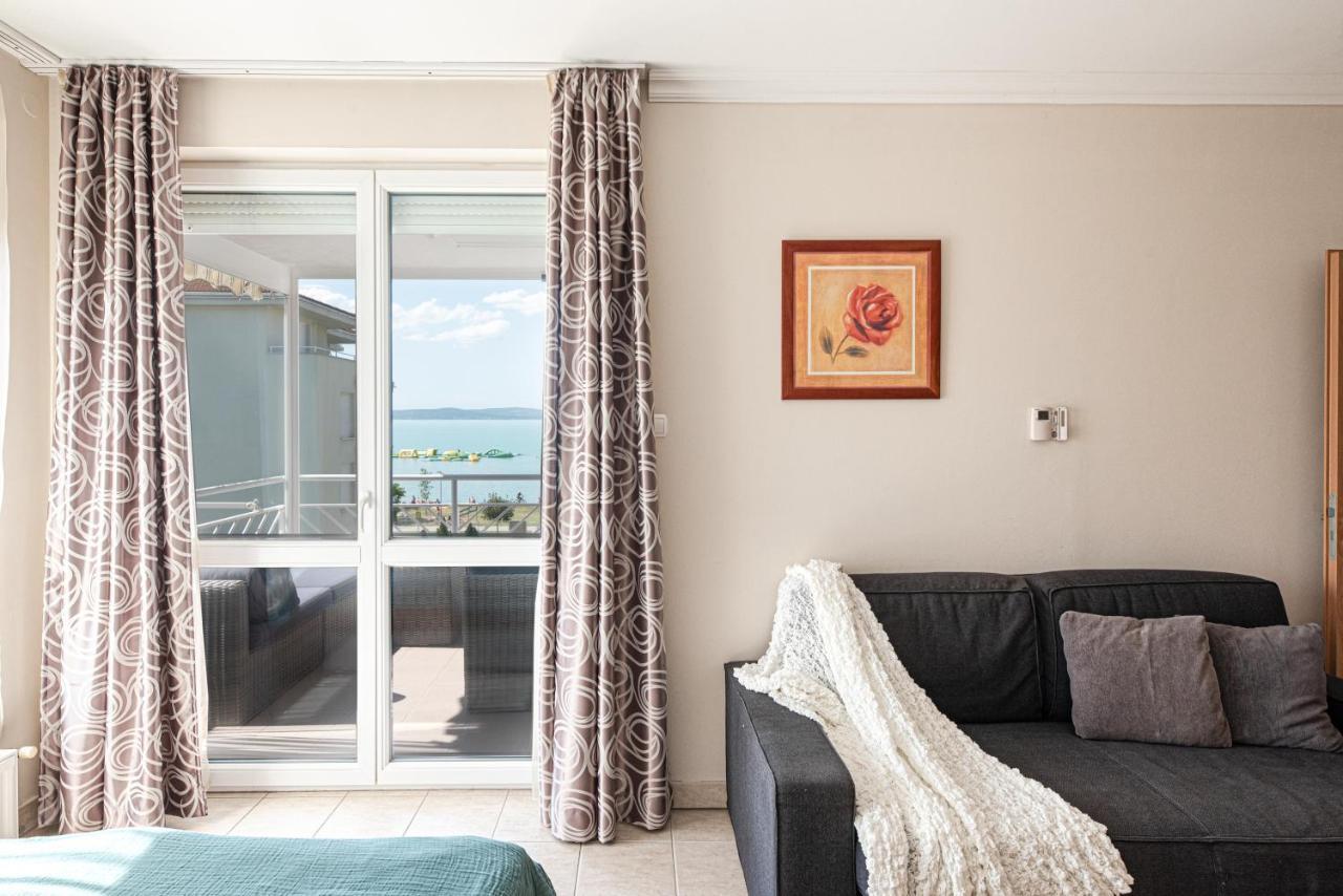 Lakeside Family Apartment Siófok Exteriör bild