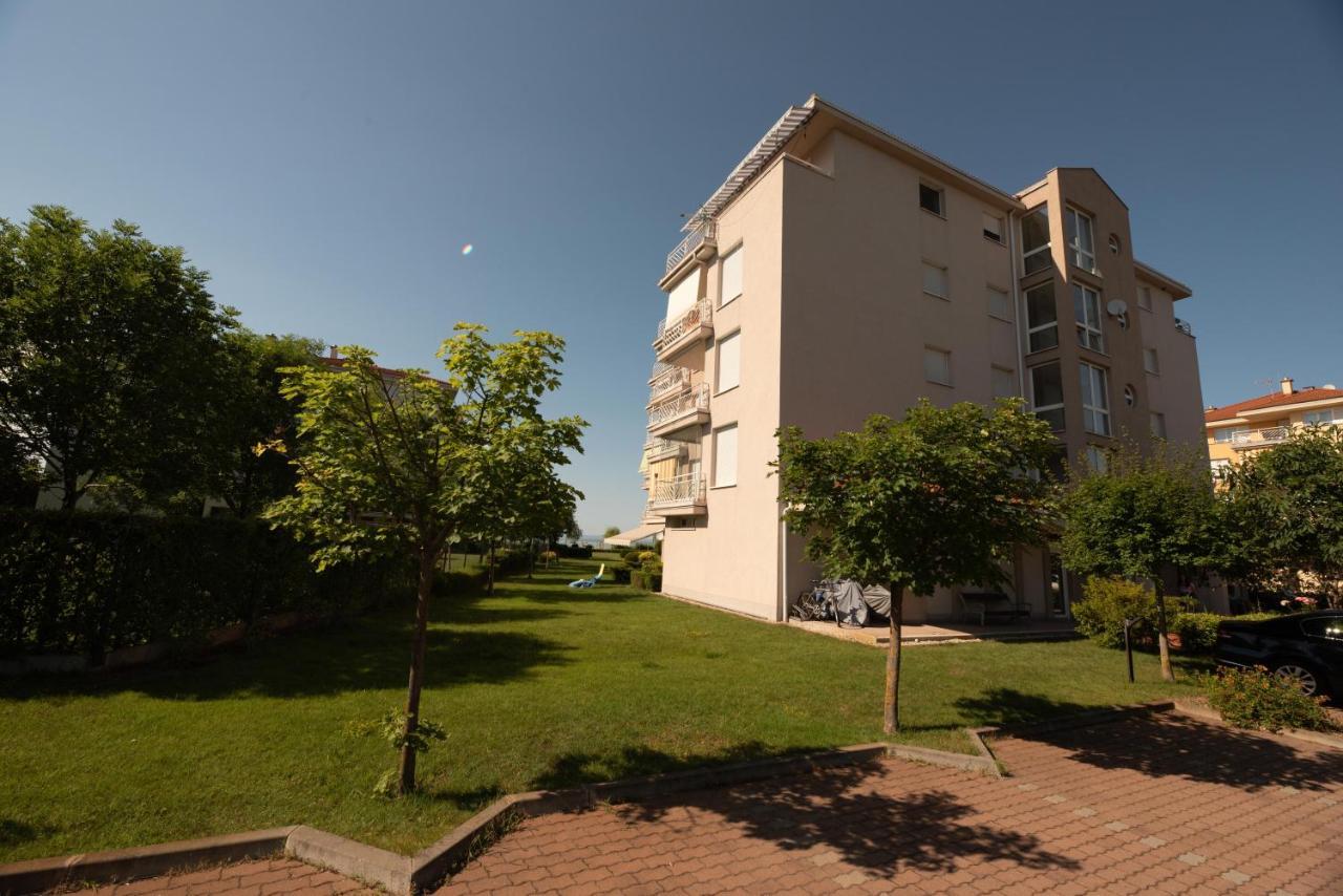 Lakeside Family Apartment Siófok Exteriör bild